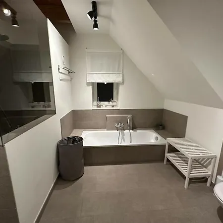 The Linnebargs, House 4