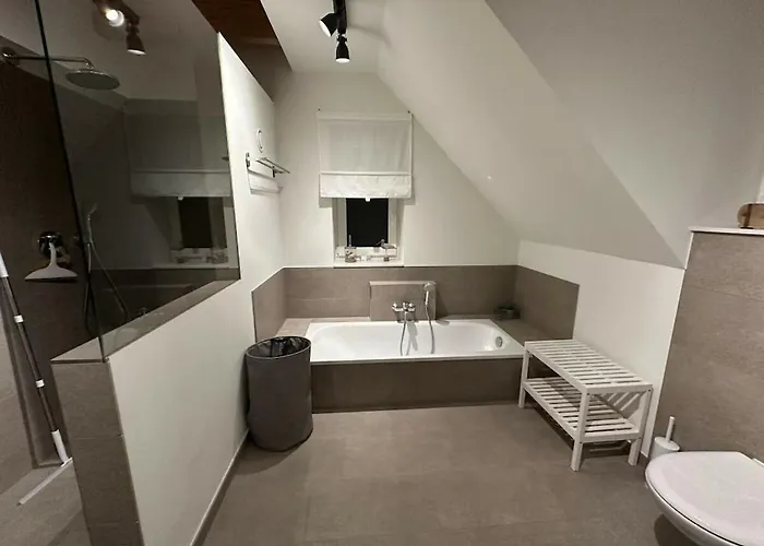 The Linnebargs, House 4